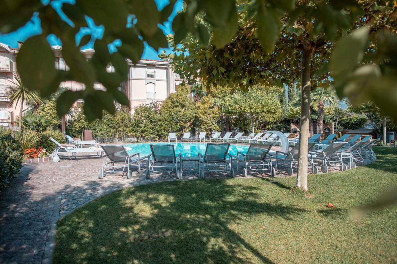 Aparthotel 4 Limoni 3*