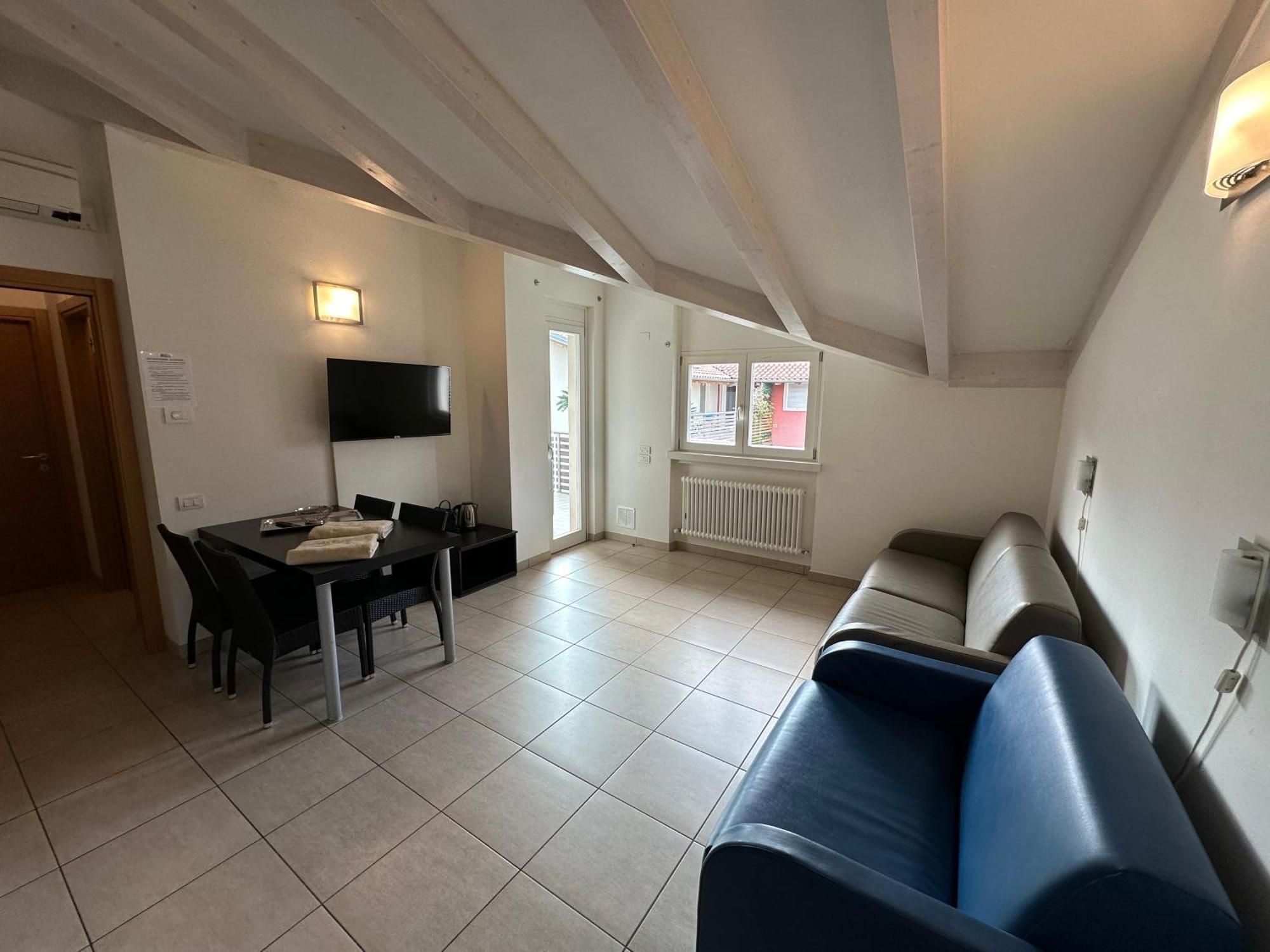 4 Limoni Aparthotel